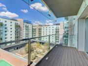 Apartamento T6 para arrendamento no Condomínio Jardins...