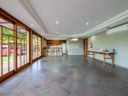 Apartamento tÃrreo com 1 dormitÃ³rio no bairro Menino Deus!