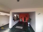 Apartamento terreo com 03 quartos e entrada independente...