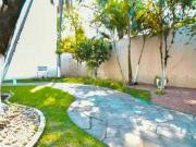 Apartamento térreo com pátio desocupado 78m² 2...