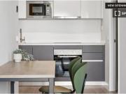 Apartamento tipo estudio con balcón y acceso gratuito al...