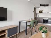 Apartamento tipo estudio con balcón y acceso gratuito al...