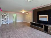 Apartamento totalmente reformado à venda na Alameda Jaú...