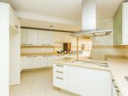 Apartamento Triplex com 4 dormitÃ³rios para alugar, 700...