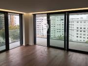 Apartamento Único com Varanda Panorâmica – 5.º Andar de...