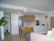 Apartamento vacacional en primera línea de mar precio a...