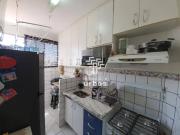 Apartamento com 3 dormitórios à venda, 70 m² por R$...