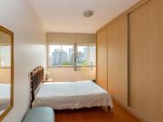 Apartamento à venda na Vila Mariana com 3 quartos sendo...