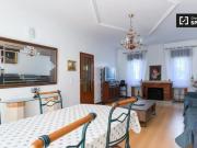 Apartamentos 5 quarto, Lisbon Lisbon 2780 084 ES80859322