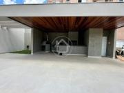 Apartamentos com sacada e churrasqueira