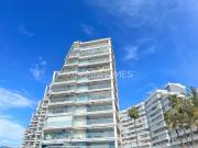 Apartamentos con vistas al mar en un complejo en Calpe...