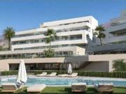 Apartamentos de 3 dormitorios con vistas al mar en Estepona