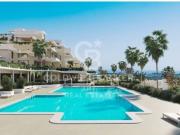 Apartamentos de lujo en planta baja con jardín en Estepona