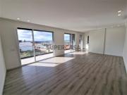 Apartamentos T2 NOVOS c/ 2 Varandas e BOX | Santo...