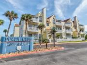 Seaside apartment with pool