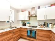 Apartment 1 Bedroom For Sale Reigate Surrey 285000... Apartment 1 Bedroom For Sale Reigate Surrey 285000...