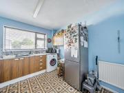 Apartment 2 Bedroom For Sale Berkshire Wokingham 260000...