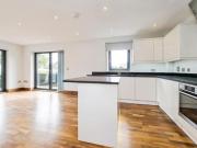 Apartment 2 Bedroom For Sale Chigwell Essex 475000...