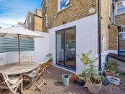 Apartment 2 Bedroom For Sale Clapham Greater London...