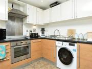 Apartment 2 Bedroom For Sale Crawley West Sussex 230000...