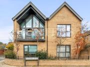 Apartment 2 Bedroom For Sale London Greater London...