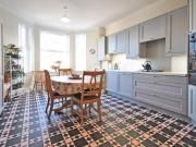 Apartment 2 Bedroom For Sale Newport Isle Of Wight...