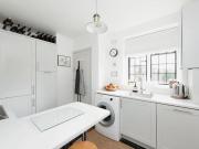 Apartment 2 Bedroom For Sale Putney Greater London...