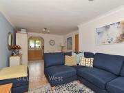 Apartment 2 Bedroom For Sale Redhill Surrey 300000...