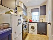 Apartment 2 Bedroom For Sale Southend on sea Southend On...