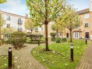 Apartment 2 Bedroom For Sale Southend on sea Southend On...