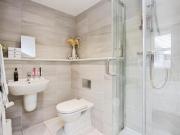Apartment 2 Bedroom For Sale Tonbridge Kent 325000...
