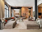 Contemporary apartment