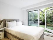Apartment 3 Bedroom For Rent London London 8377 ES94119771
