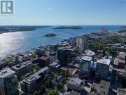 Apartment with terrace and pool