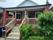 apartment at 16 SIXTEENTH STREET, Toronto, Ontario, M8V3J8