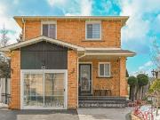 apartment at 32 SHENSTONE AVENUE, Brampton, Ontario, L6Z2Y8