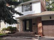 apartment at 32 SHOULDICE COURT, Toronto, Ontario, M2L2S4