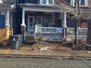 apartment at 383 LANSDOWNE AVENUE