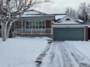 apartment at 3 RIDGE POINT CRESCENT