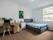 apartment at 5 Claremont View