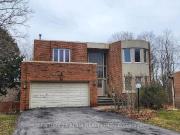 apartment at 94 GARNIER COURT, Toronto, Ontario, M2M4C9