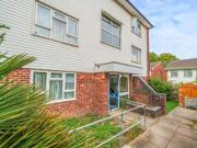Apartment at Abbotsleigh Close, London Borough of Sutton