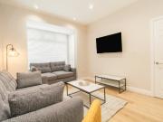 Apartment at Back Wetherby Grove, Leeds