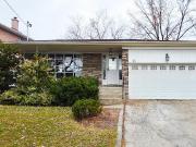 apartment at BASEMENT B 16 WYVERN ROAD, Toronto,...