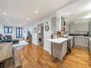 Apartment at Bermondsey Street, London