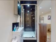 Apartment at Chatsworth Road, Greater London