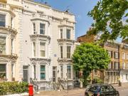 Apartment at Cheyne Walk, London