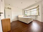 Apartment at Chiltern Gardens, Greater London