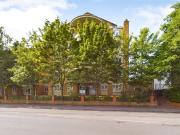 Apartment at Colliers Way, Reading