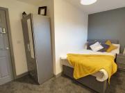 Apartment at Cross Hedge Close, Leicester